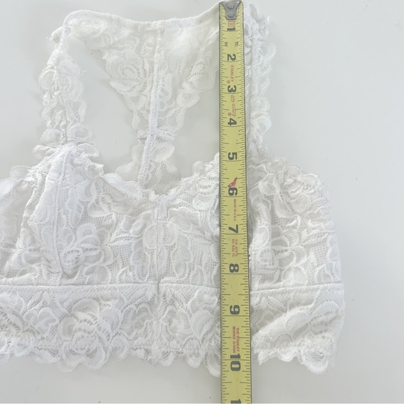 Tucker + Tate White Lace Bralette - Picture 7 of 10